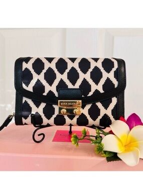 VERA BRADLEY ~ Black/Cream Geometric Wristlet Pebble Leather Trim Gold Hardware